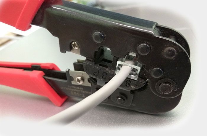 RJ45 Crimping Tool – Ratcheted LAN Cable Crimper for Cat5e / Cat6 UTP STP Connectors (Uganda)